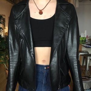 BEAUTIFUL BLACK LEATHER JACKET